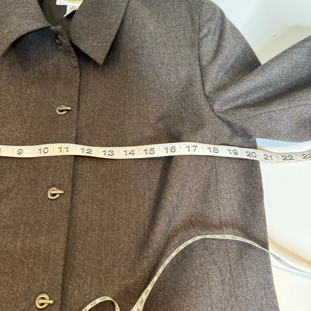 Talbots petite 100% Italian wool suit - Picture 9 of 15